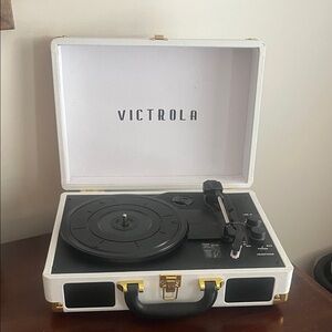 White Portable Turntable